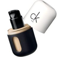 calvin-klein-maquillaje-3-en-1-spf8-porcelain