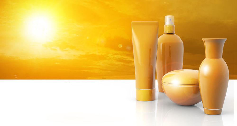 los-7-productos-indispensables-protegerse-del-sol-cosméticos-piel-cabello-2017