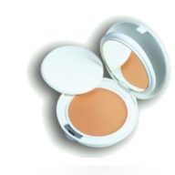 crema-compacta-acabado-mate-maquillaje-avene