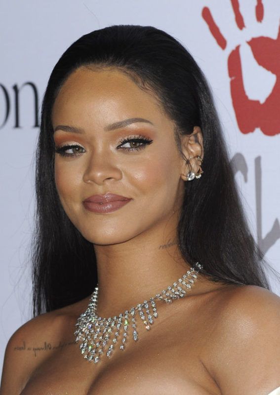 Fenty Beauty, la nueva marca de maquillaje de Rihanna para todo tipo de  pieles – 